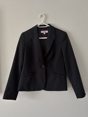 Single-Button Black Women's Blazer